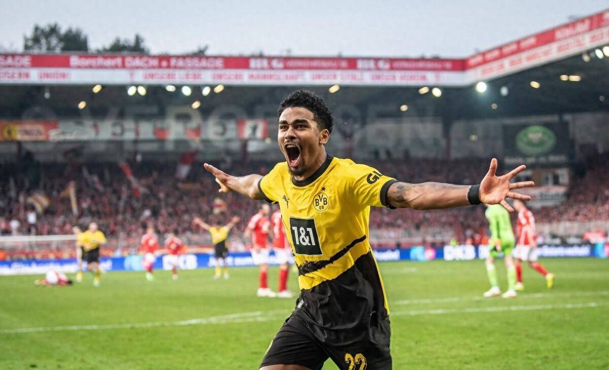 多特蒙德球员奋力拼搏，夺得胜利的简单介绍